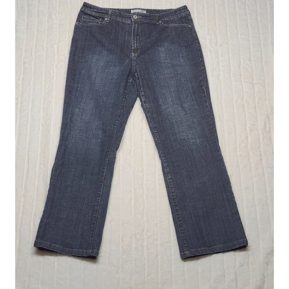 Chico's Platinum Women's Jeans Size 3 REG Dark Wash Straight Leg Stretch Denim